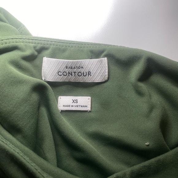 Aritzia Babaton Contour Squareneck Shortsleeve T-Shirt - Picture 6 of 6